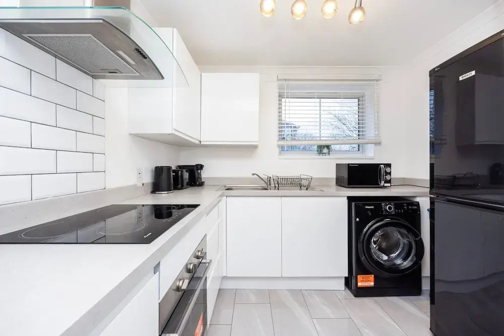 London Oasis Apartment Escape