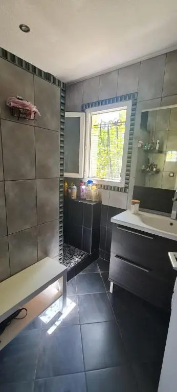 Chambre dans villa Montpellier à 15mn des plages
