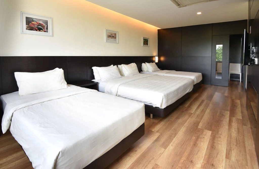 YANGTZE HOTEL 长江酒店