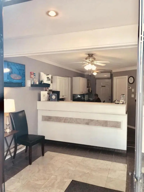 Tiki Shores Inn & Suites