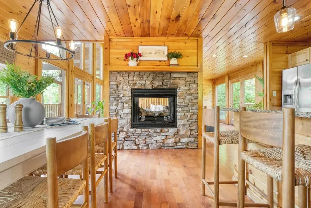 Sleeps 24 2 Homes, Hot Tub, Sauna, Movie Theater, Firepit, Pool, Tennis Courts