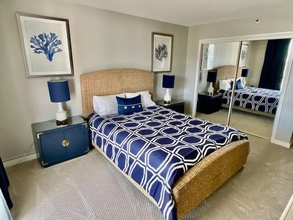 NORTH HAMPTON 1105 3 BEDROOM 3 BATH OCEAN VIEW Condo by RedAwning