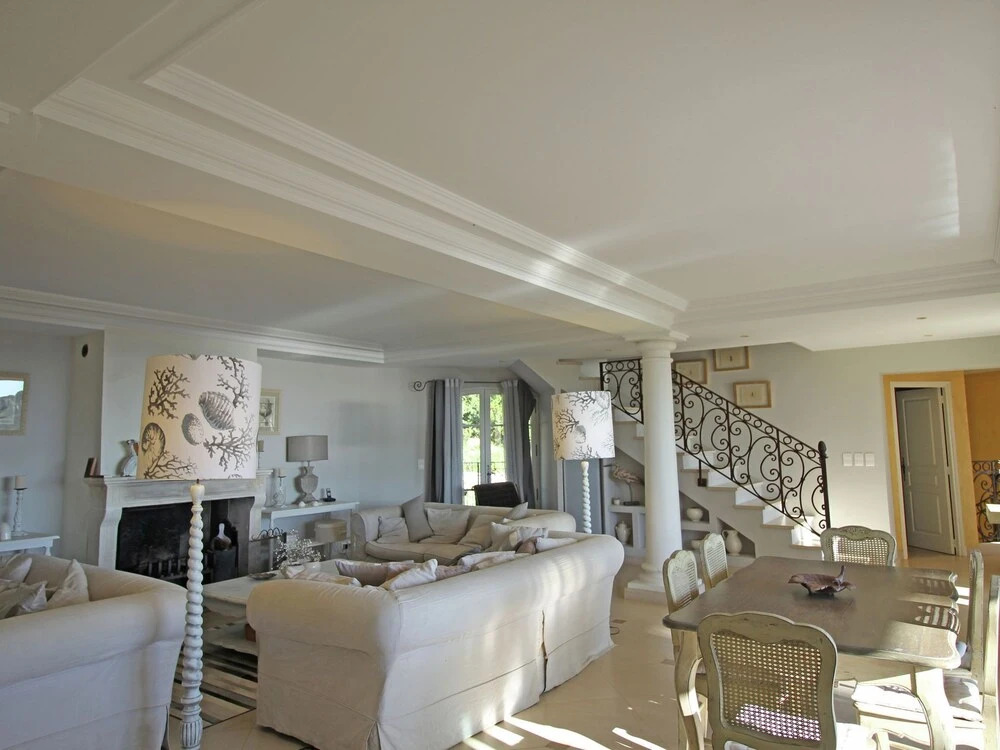 Beautiful Villa with Swimming Pool in Cavalaire-sur-Mer