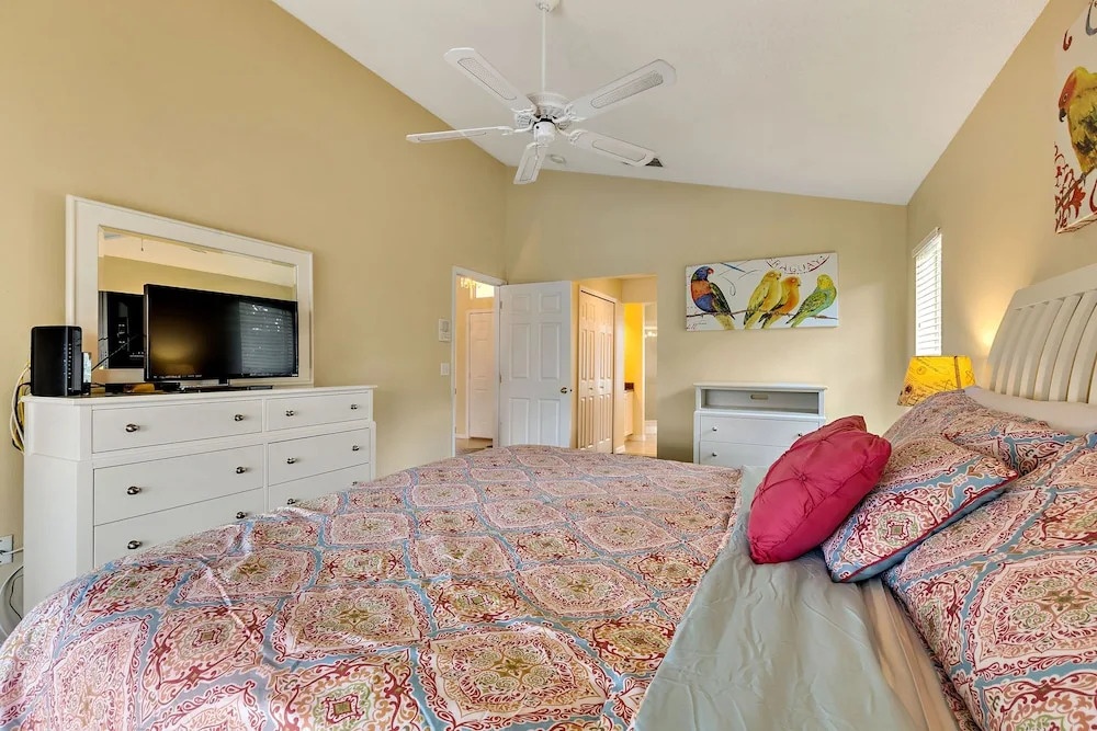 5 Bed Large Pool and Games Room #801