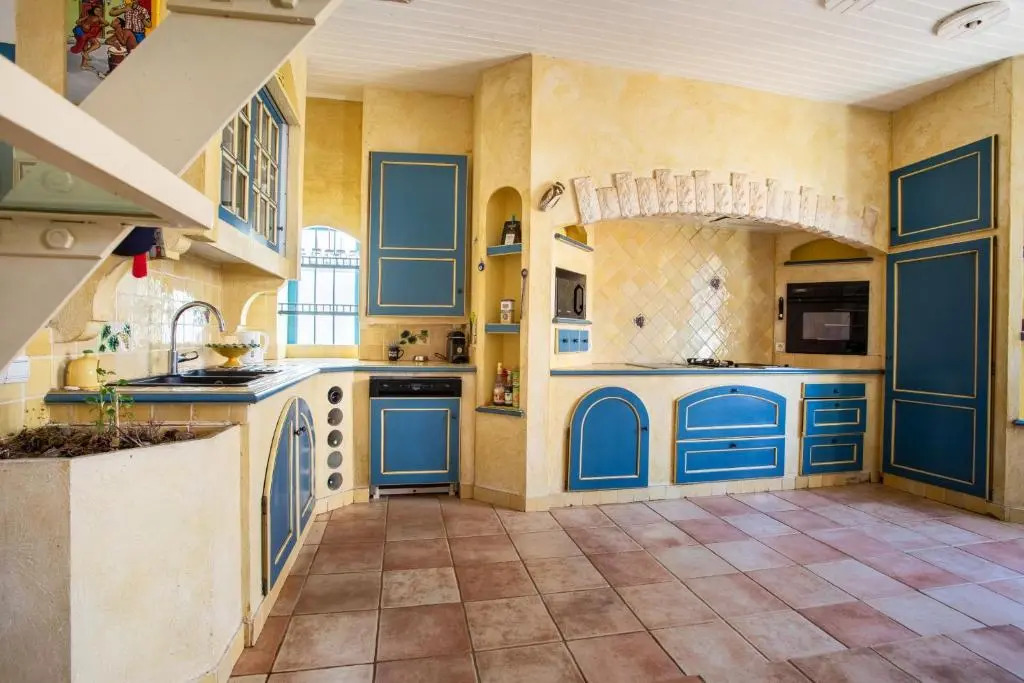 Le Famoso - Apt 5e proche place Arago