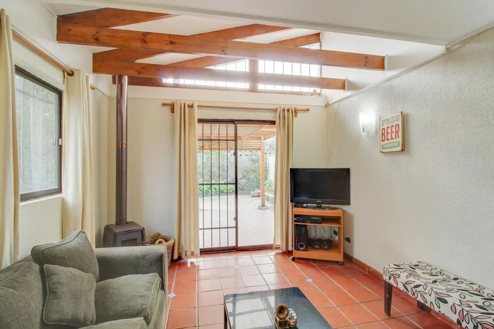 C?lida Casa con Patio y Parrilla, se Aceptan Perros - House With Patio & Grill