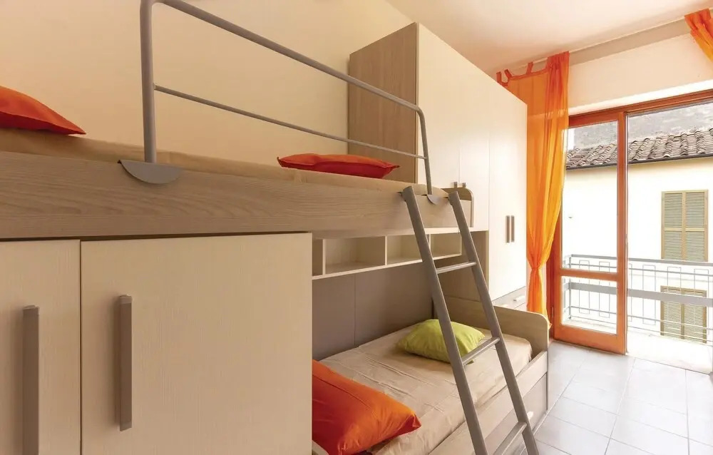 Amazing Apartment in Viareggio -lu- With 2 Bedrooms and Wifi
