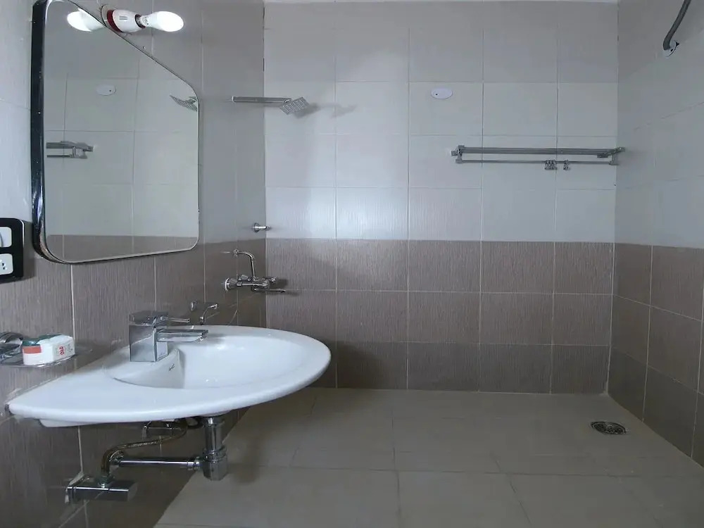 Alarians Stay By OYO Rooms