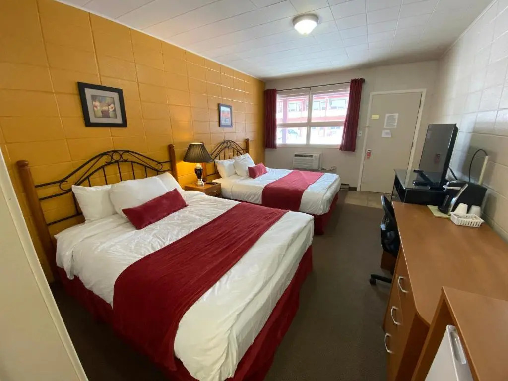 Dauphin Inn Express