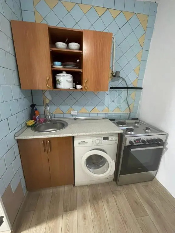 One Bedroom Apartment Near Buyuk Ipak Yuli Metro Station, Located in Downtown