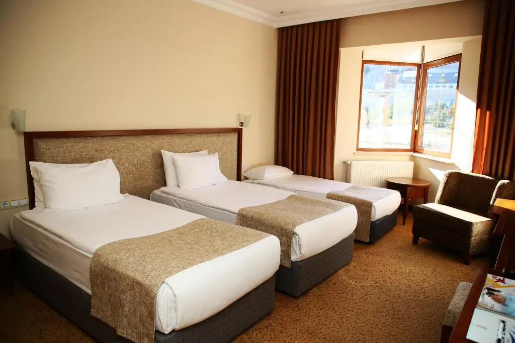 West Davraz Hotel