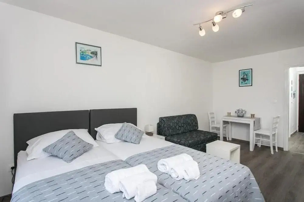 Apartment Tetepave