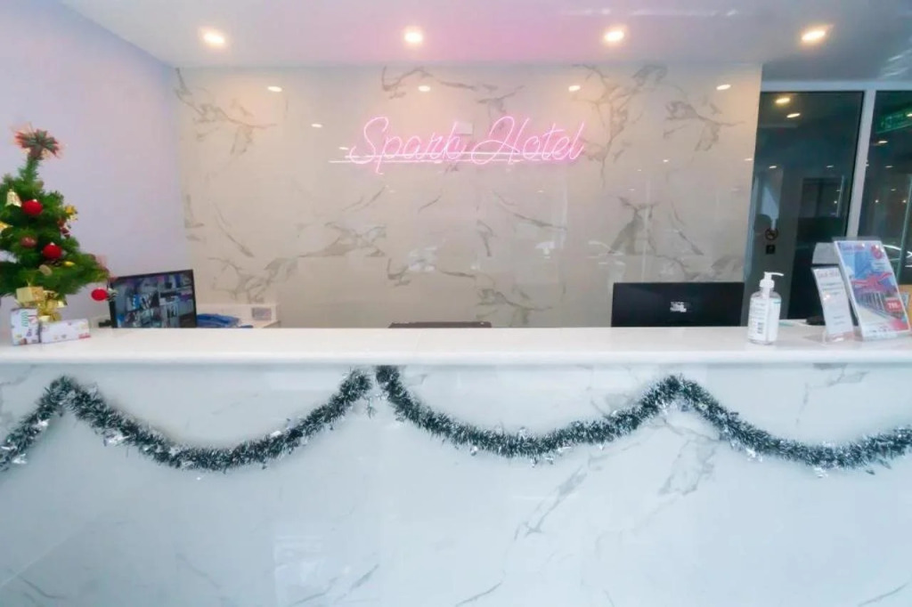 Spark Hotel