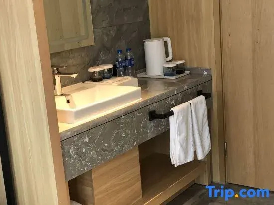 Linyi Lanhu Xiu Hotel (Huanglong Wetland Park Branch)