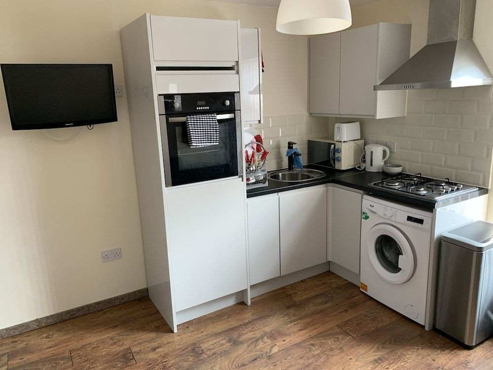 1 Bed - Sleeps 4 - Garden - City Centre