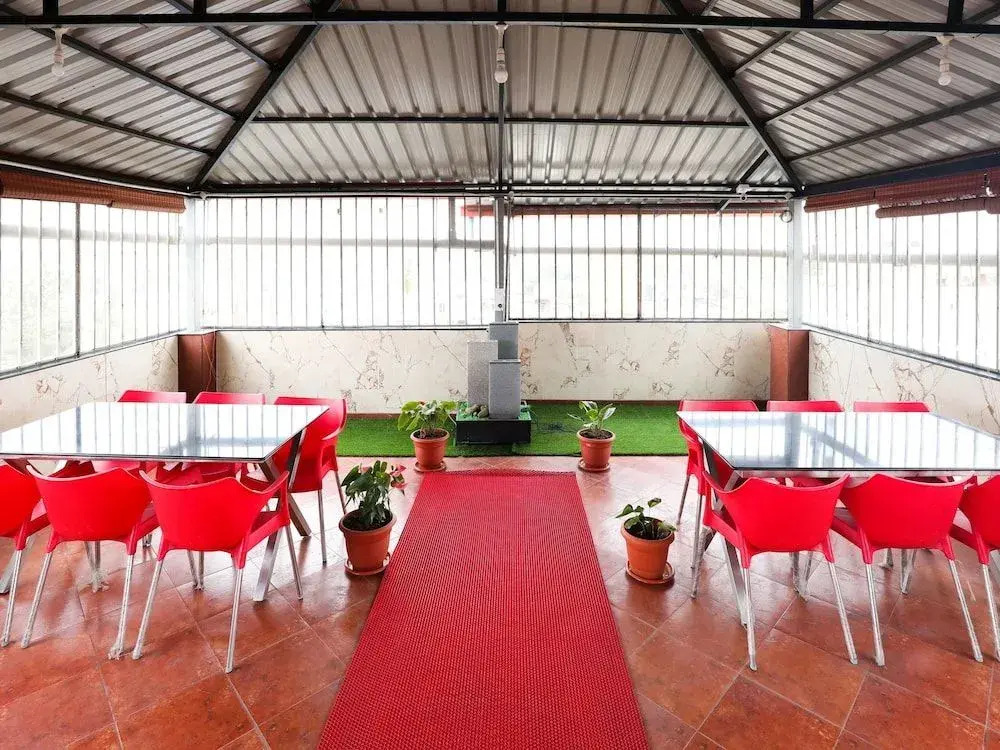 Guru Comforts By OYO Rooms
