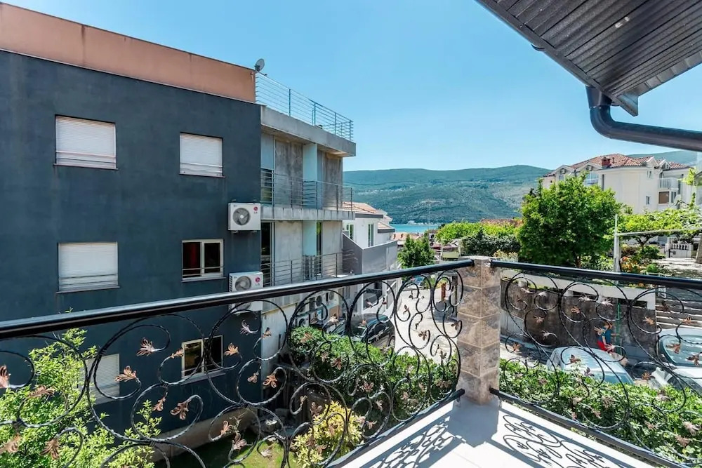Apartments Belani