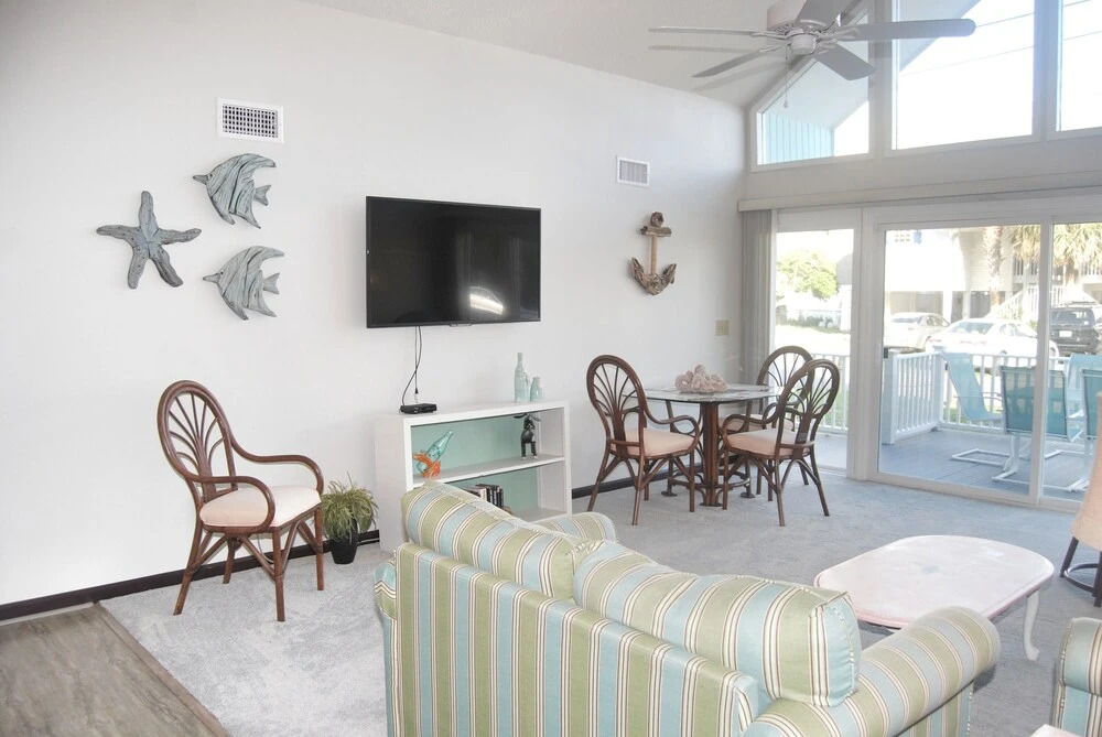 4510 Seaview Street NMB 3 Bedrooms 2 Bathrooms Home