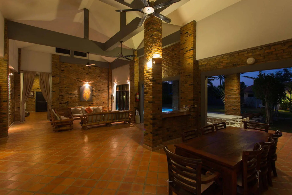 Baan Oriental Villa