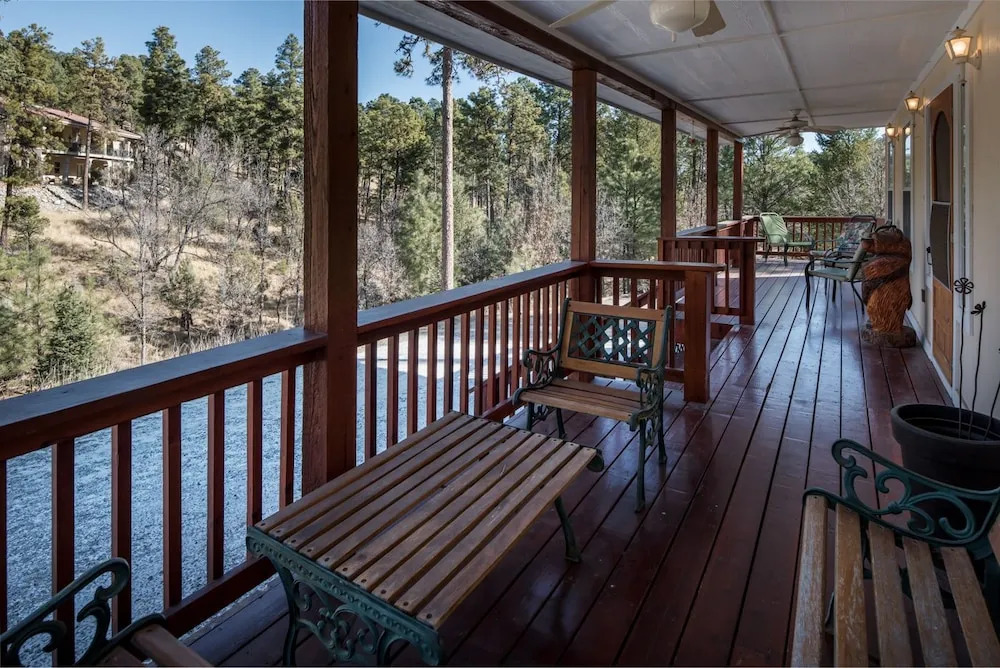 Golf Getaway - Three Bedroom Cabin