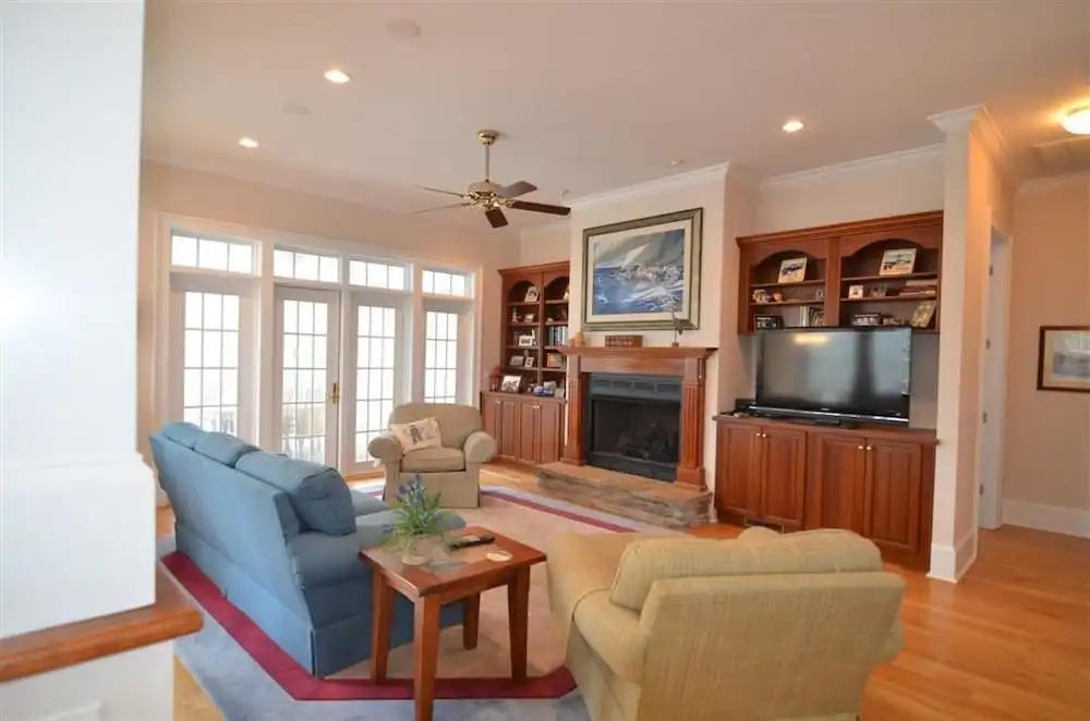 Blue Lagoon 4 Bedroom Home