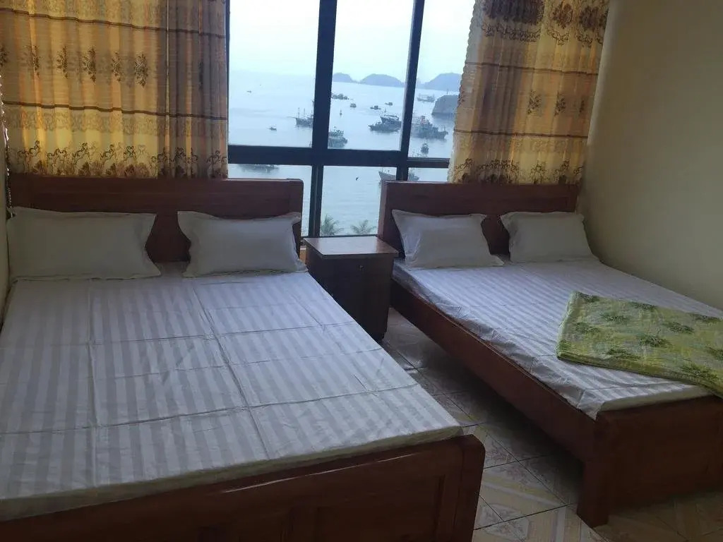 Pineapple Hotel