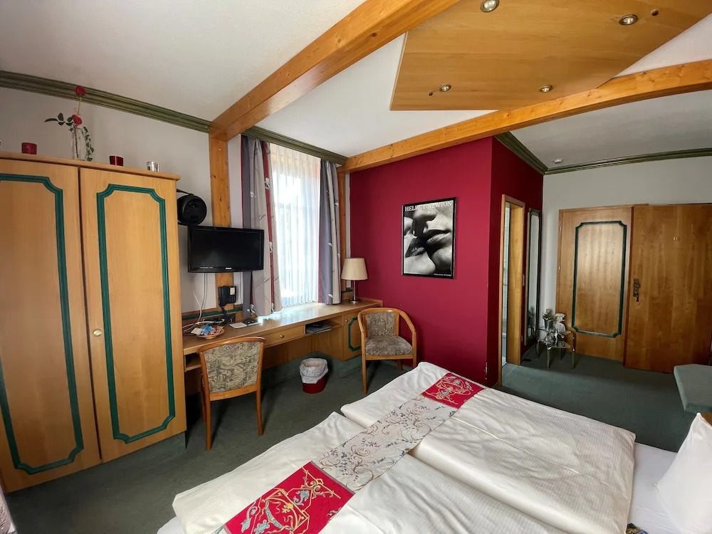Hotel Bebras Hessischer Hof