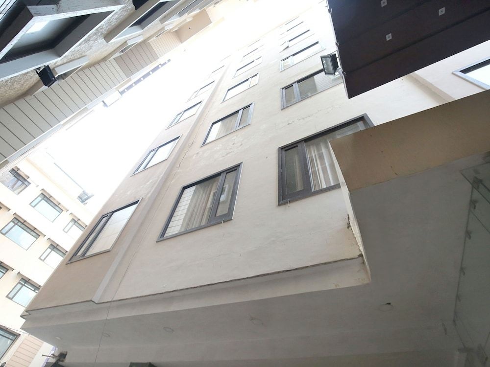 OYO 11680 Hotel Grand Star
