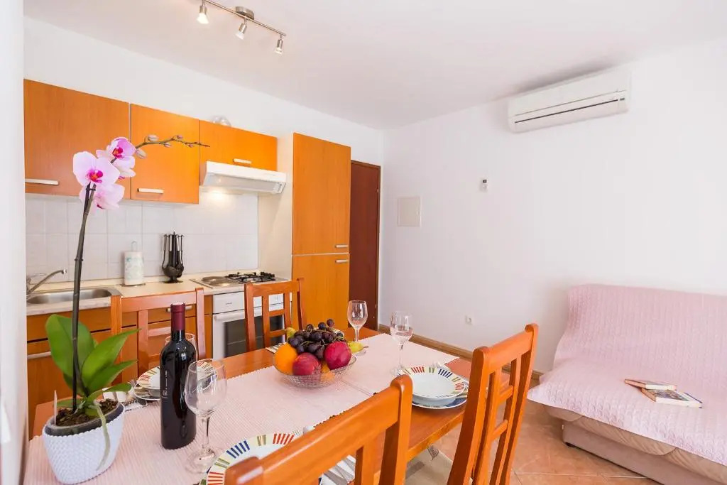 Apartments Radojka
