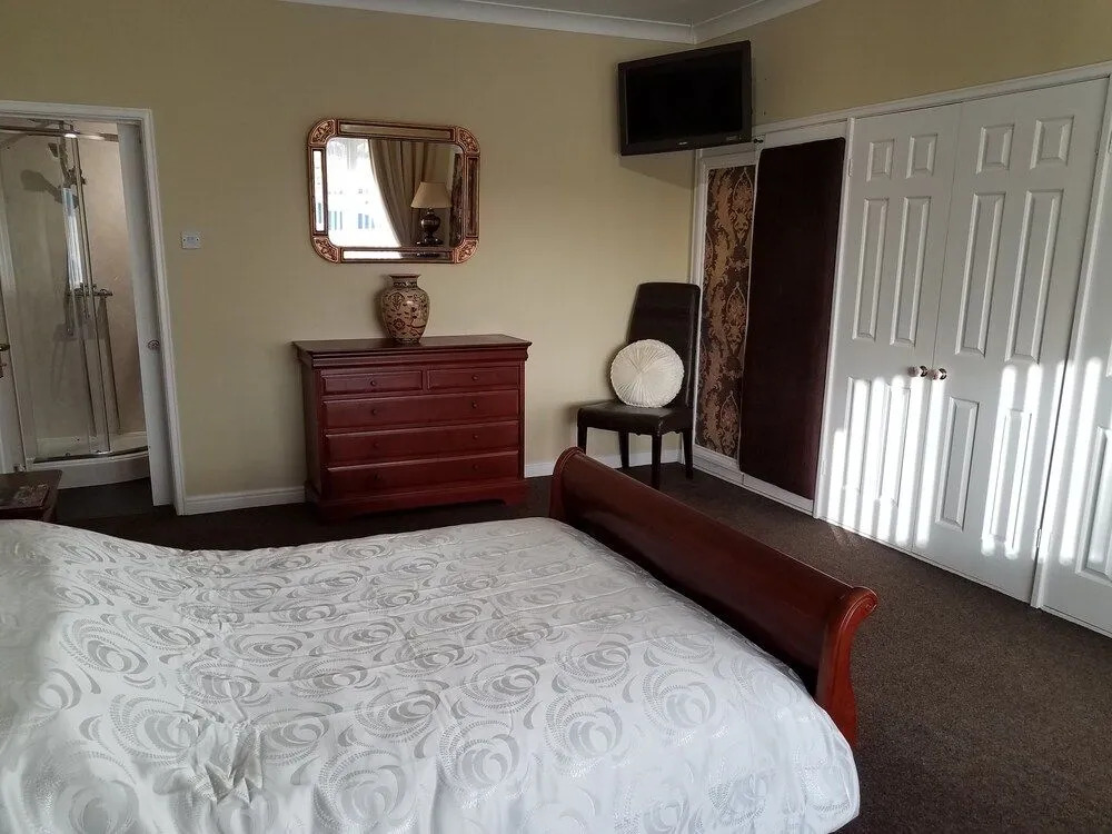 The Mayfair Lodge & Family Suite
