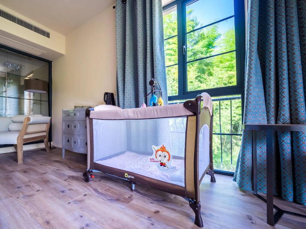 Arcadia Resorts