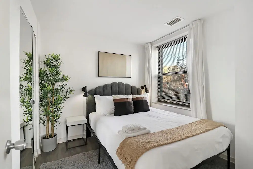Explore this 2BR Apt - Blackwood rep