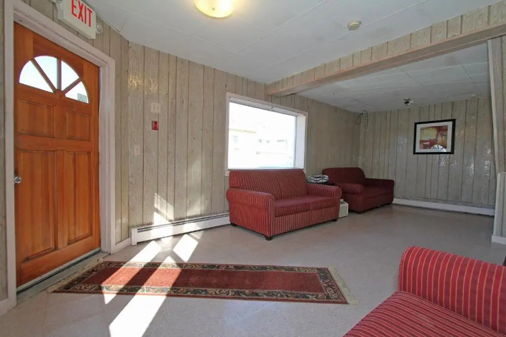 Shore Beach Houses - 57 Dupont Ave