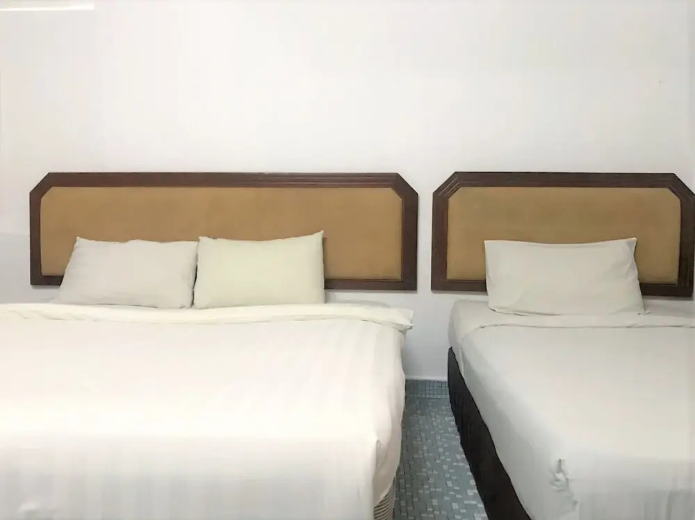OYO 90465 Pelangi Baru Hotel