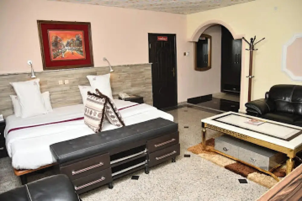 Room-choice Gate Hotel-guest Room