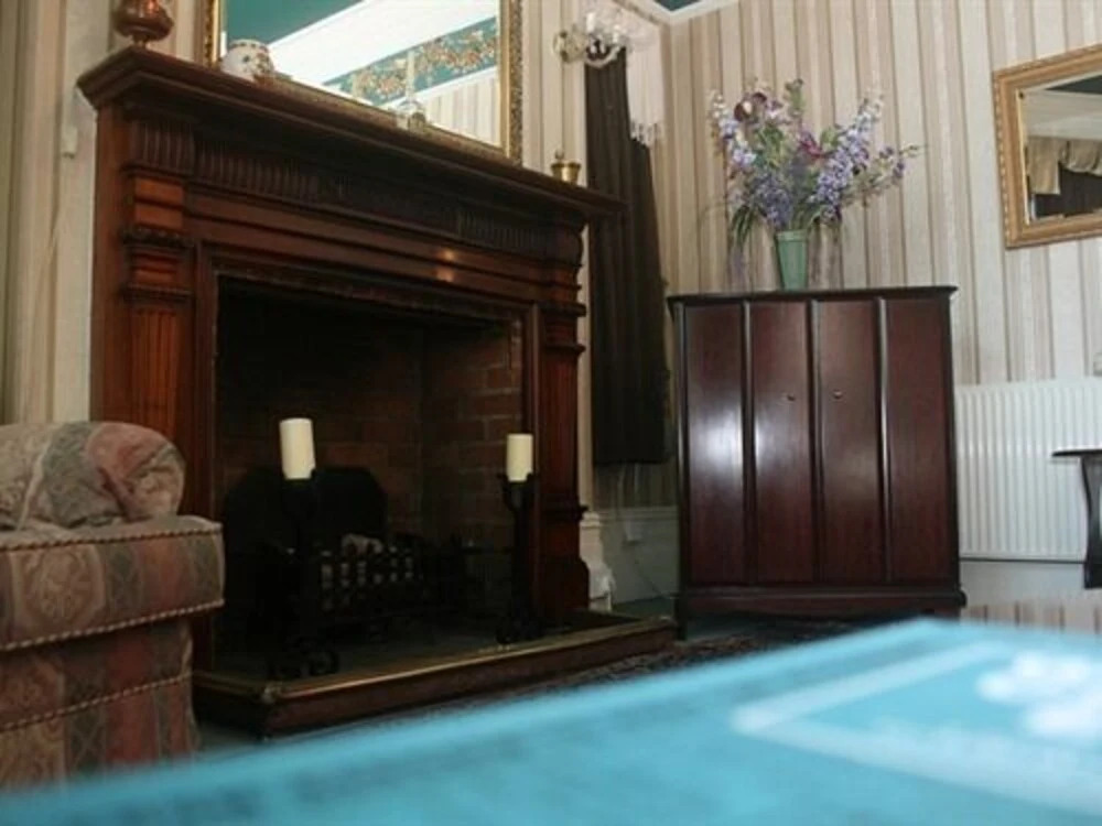 The Knoll Guesthouse