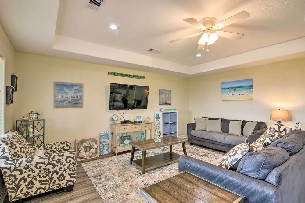 Private Beach Access: Coastal Freeport Home!