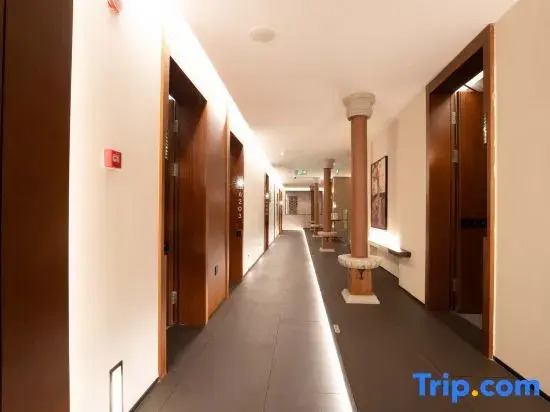 Minshan Yundi Hotel