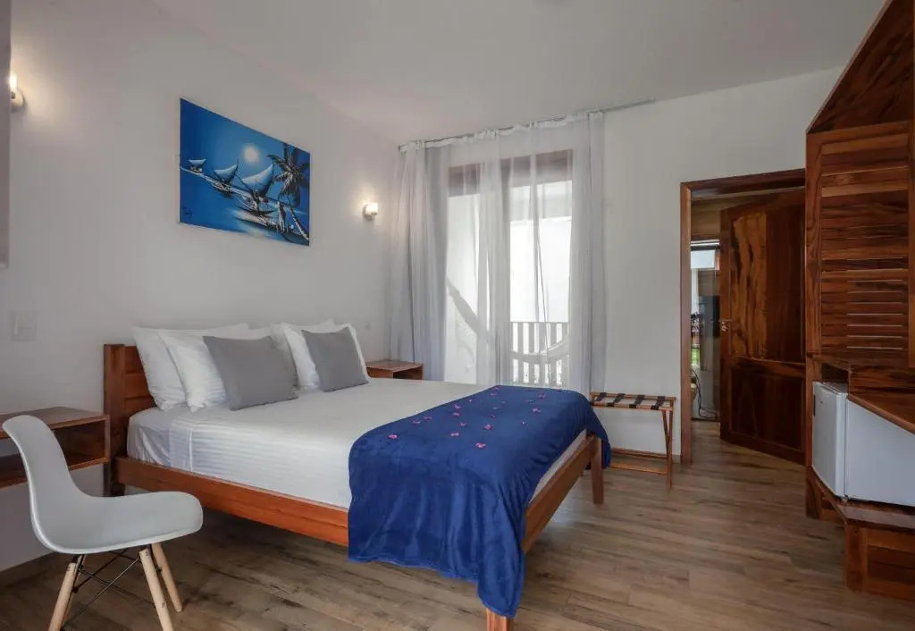 Aiolos Hotel & Discoveries