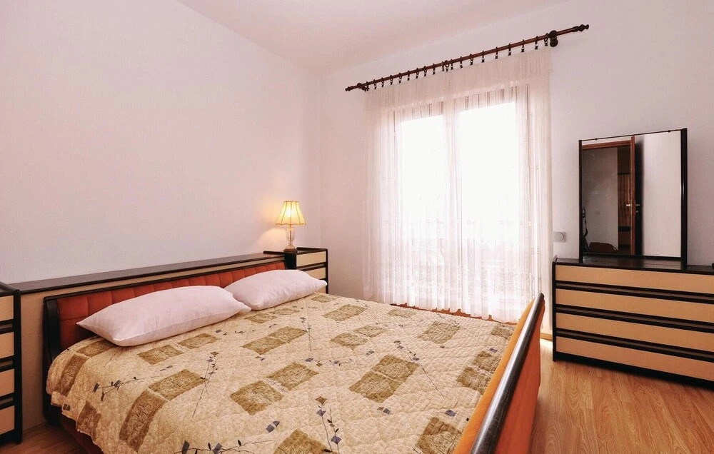 Nice Home in Zadar With Wifi and 2 Bedrooms