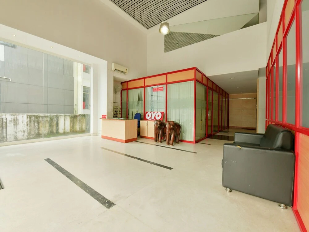 OYO 15092 Kavitha International