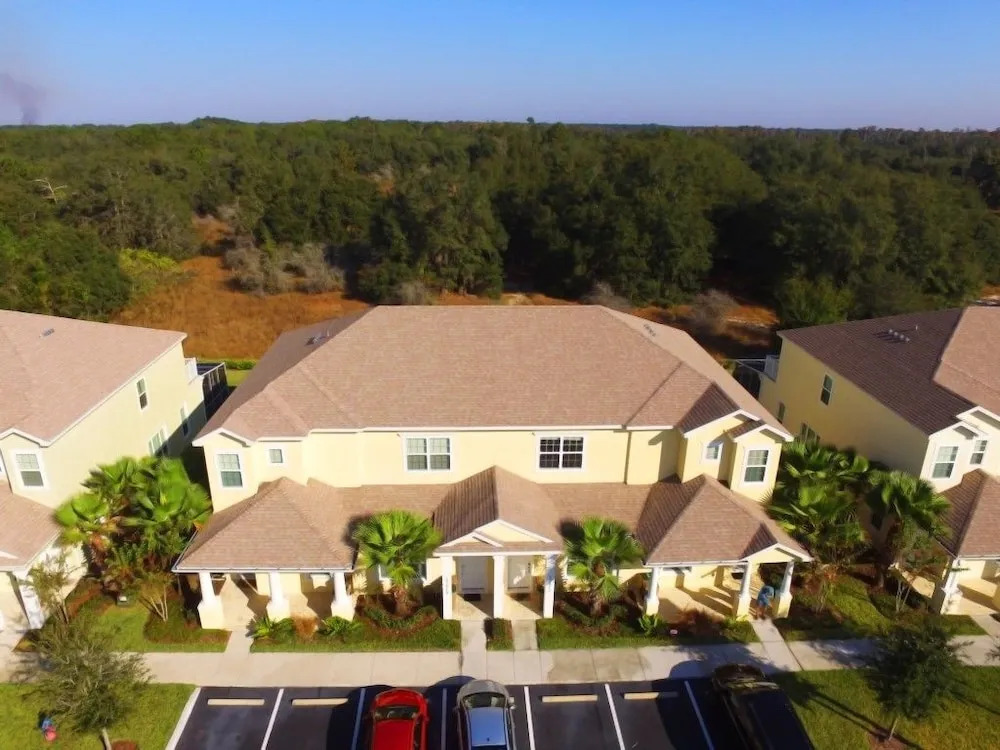 ACO FAMILY – 3 bd with pool (1634)
