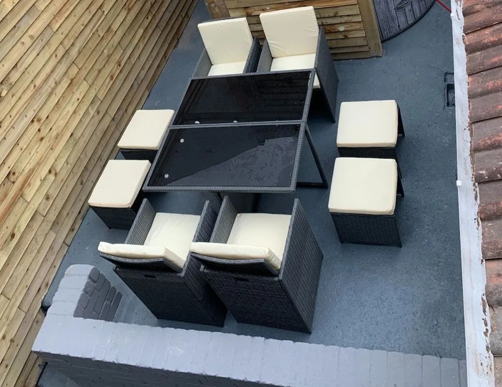 Albert Luxury Hottub and Jacuzzi Apartments