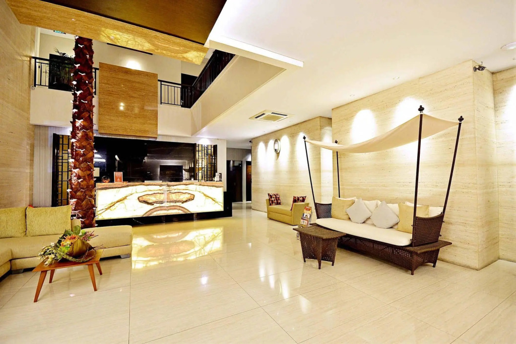 ZEN Rooms Kuningan Tiong