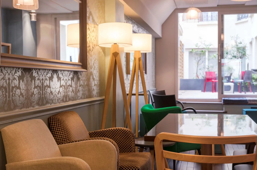 Hotel Magenta 38 by Happyculture