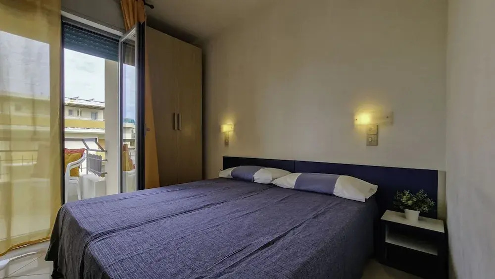 Modern Flat With Terrace Near the Sea-beahost