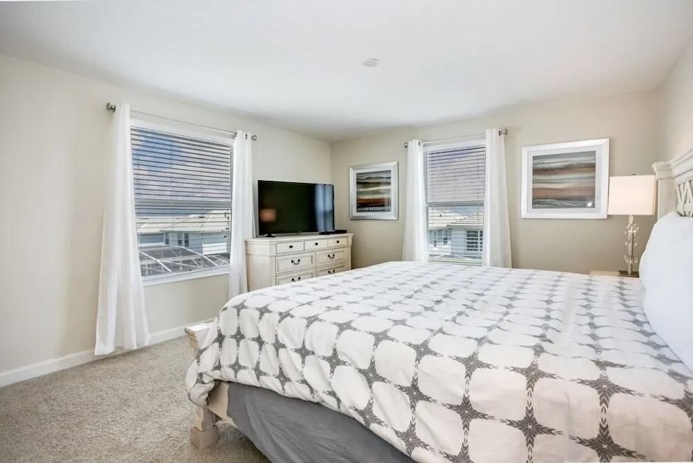 1585tempo 5 Bedroom Home by RedAwning