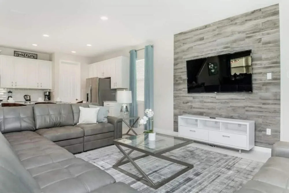 Spacious Relaxing Home by Disney Parks