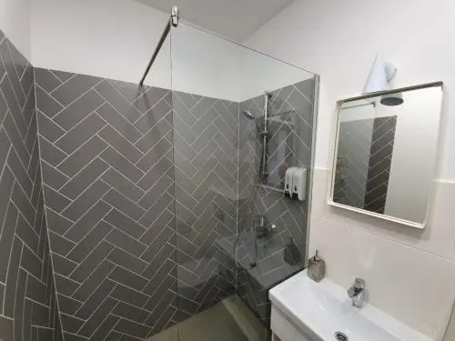 Oak house apartments
