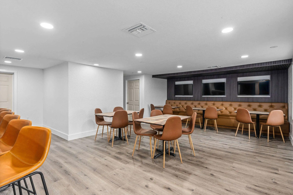 Super 8 by Wyndham Kissimmee-Orlando
